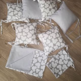 Polštářkový mantinel s povlečením do postýlky Mickey šedá #mickey #polstarek #mantinel#povleceni #bila #seda #postylka #baby